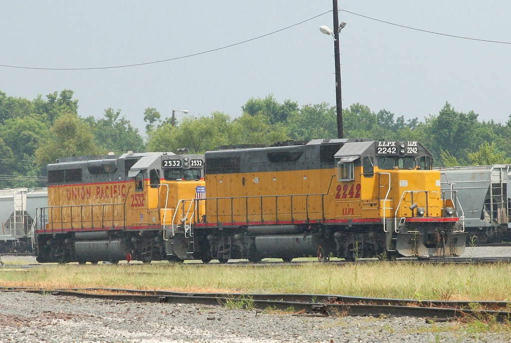 UP yard power at Avondale